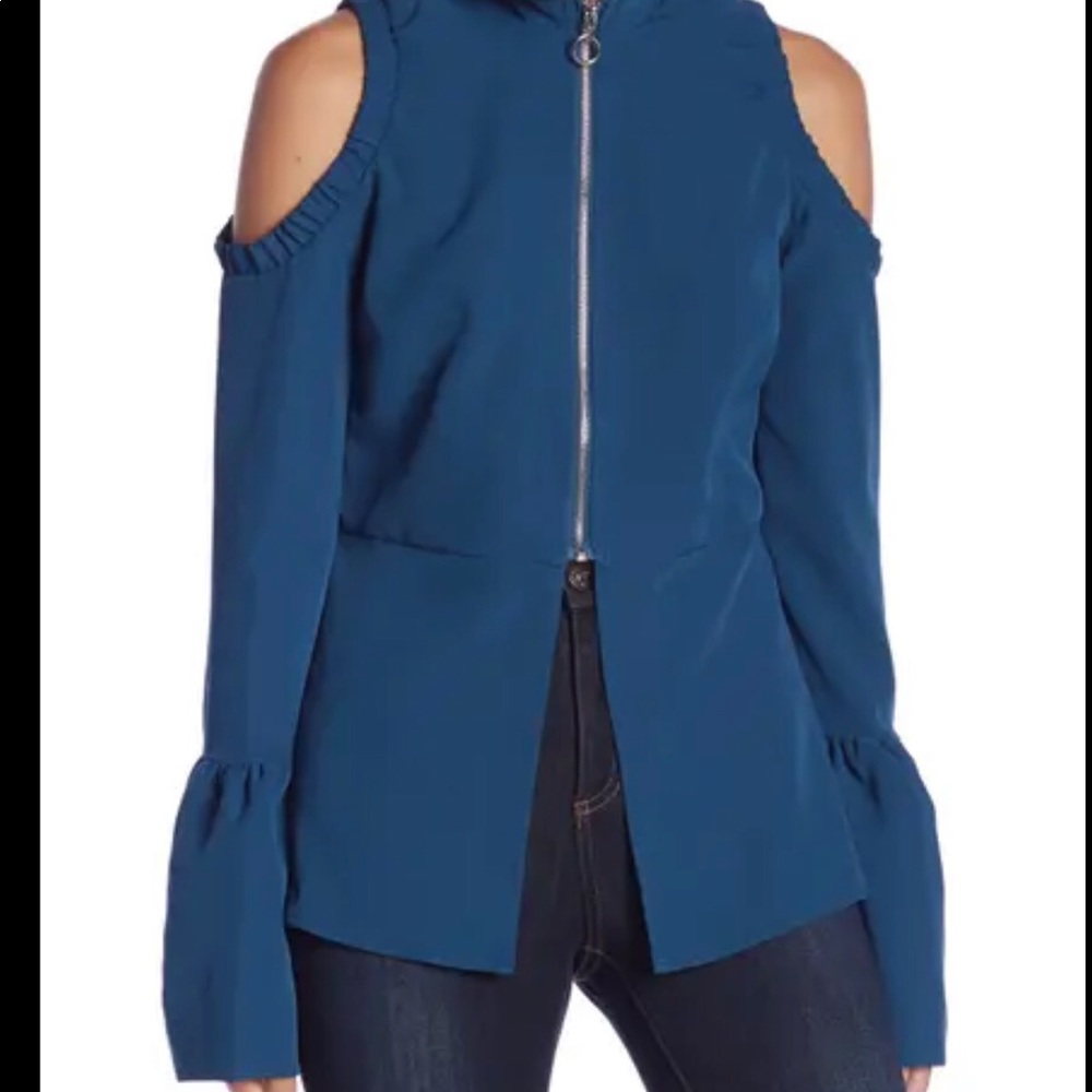 SALE* Romeo & Juliet Couture Bell Sleeve Blouse